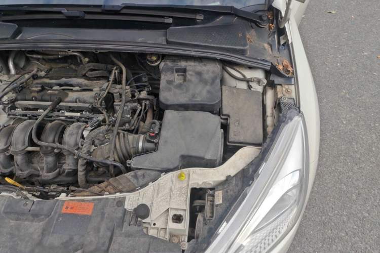 Used Ford Focus 2015 Sedan 1.6L Automatic Trend Model Engine Bay Left