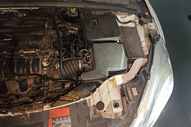 Used Ford Focus 2015 Hatchback 1.6L Automatic Comfort Model Engine Bay Left