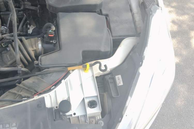 Used Ford Focus 2015 Sedan 1.6L Automatic Trend Model Engine Bay Left