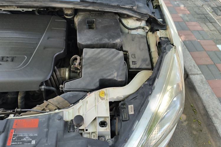 Used Ford Focus 2015 Sedan 1.6L Automatic Trend Model Engine Bay Left