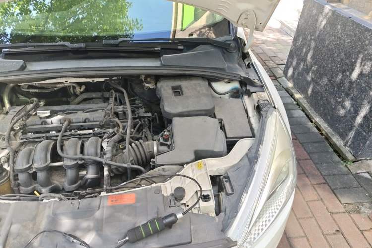 Used Ford Focus 2015 Sedan 1.6L Automatic Trend Model Engine Bay Left