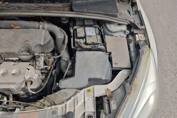 Used Ford Focus 2015 Hatchback EcoBoost 125 Automatic Supreme Style Edition Engine Bay Left