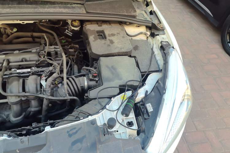 Used Ford Focus 2015 Hatchback 1.6L Automatic Comfort Model Engine Bay Left