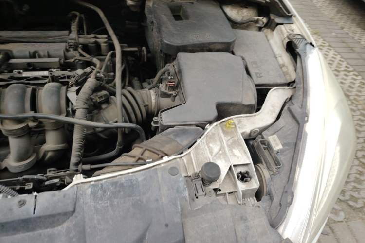 Used Ford Focus 2015 Hatchback 1.6L Automatic Fashion Edition Engine Bay Left