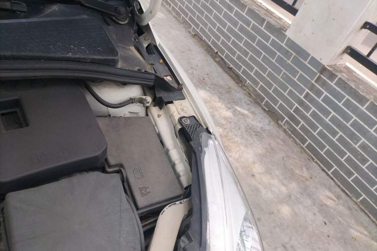 Used Ford Focus 2015 Hatchback 1.6L Automatic Comfort Model Engine Bay Left