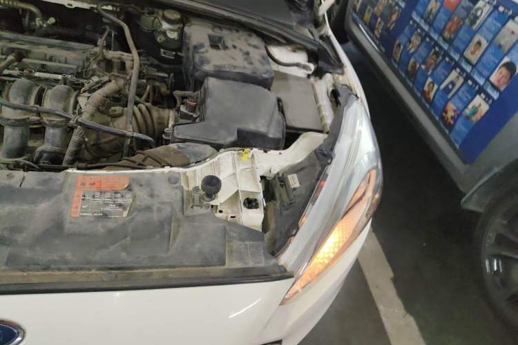 Used Ford Focus 2015 Sedan 1.6L Automatic Trend Model Engine Bay Left