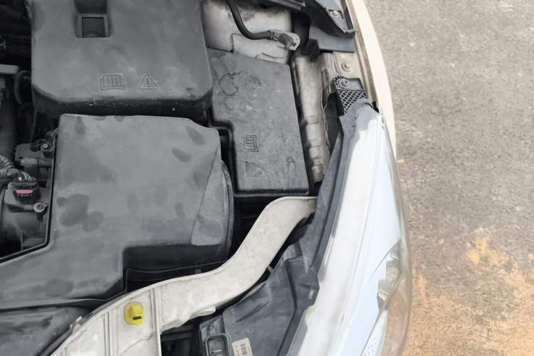 Used Ford Focus 2015 Sedan 1.6L Automatic Trend Model Engine Bay Left