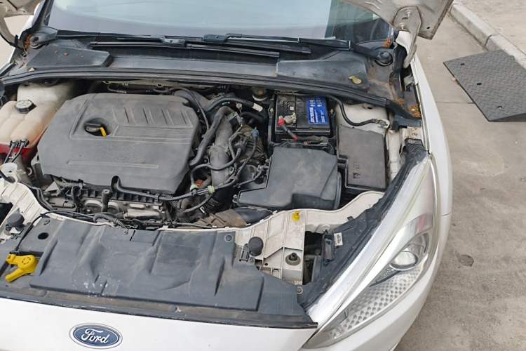 Used Ford Focus 2015 Sedan EcoBoost 180 Automatic Elite Model Engine Bay Left