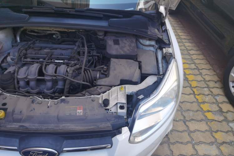 Used Ford Focus 2015 Sedan 1.6L Automatic Trend Model Engine Bay Left
