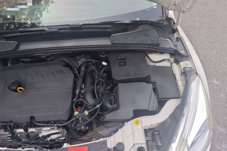 Used Ford Focus 2015 Sedan EcoBoost 180 Automatic Flagship Model Engine Bay Left