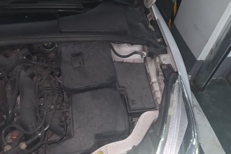 Used Ford Focus 2015 Sedan EcoBoost 180 Automatic Flagship Model Engine Bay Left