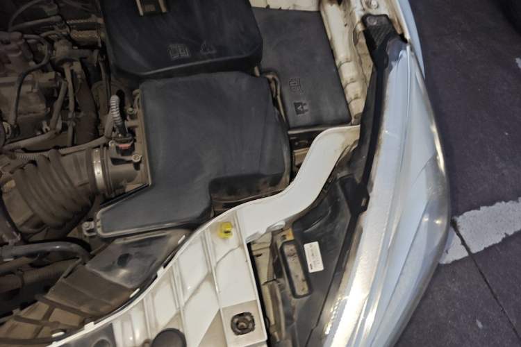 Used Ford Focus 2015 Sedan 1.6L Automatic Trend Model Engine Bay Left