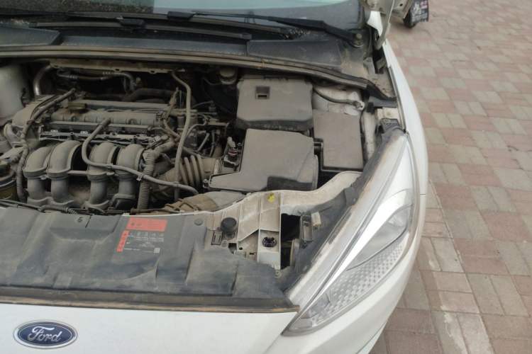 Used Ford Focus 2015 Hatchback 1.6L Automatic Comfort Model Engine Bay Left