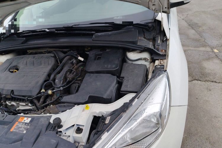 Used Ford Focus 2015 Hatchback EcoBoost 180 Automatic Elite Model Engine Bay Left
