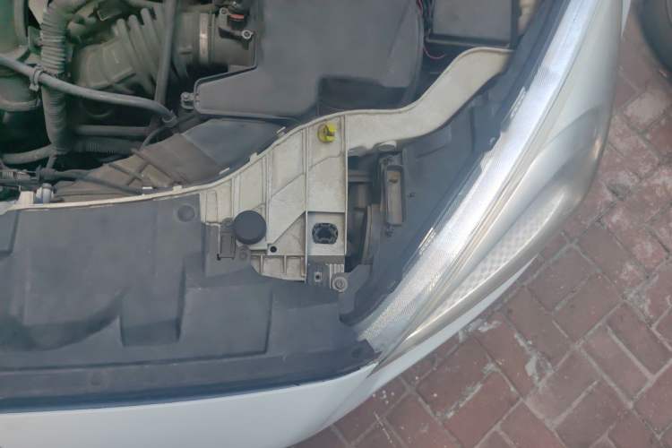 Used Ford Focus 2015 Hatchback 1.6L Automatic Comfort Model Engine Bay Left