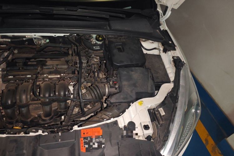 Used Ford Focus 2015 Hatchback 1.6L Automatic Fashion Edition Engine Bay Left