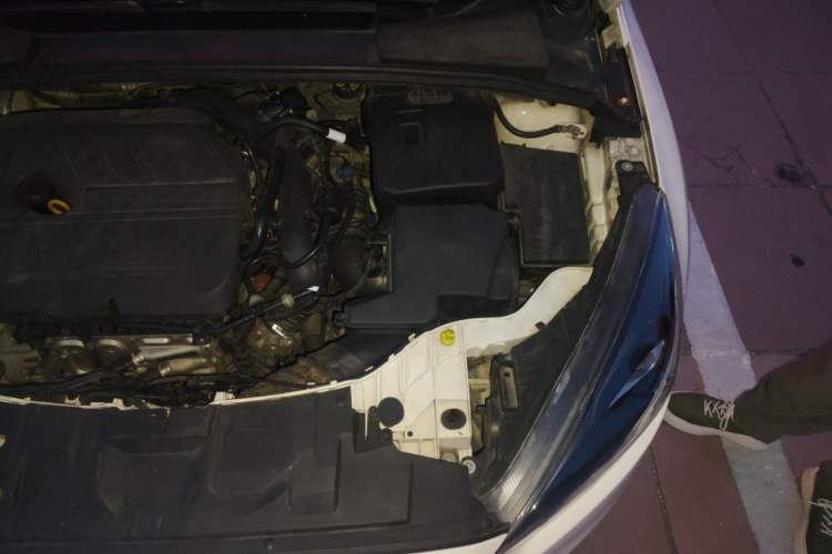 Used Ford Focus 2015 Hatchback EcoBoost 180 Automatic Sport Model Engine Bay Left