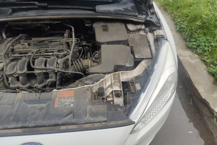 Used Ford Focus 2015 Sedan 1.6L Automatic Trend Model Engine Bay Left