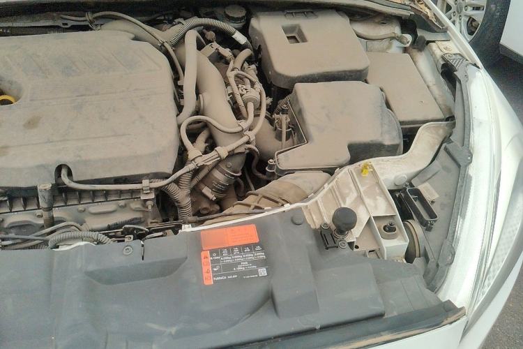 Used Ford Focus 2015 Sedan EcoBoost 180 Automatic Elite Model Engine Bay Left
