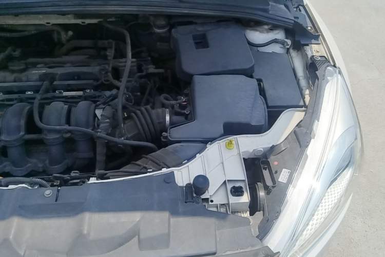 Used Ford Focus 2015 Sedan 1.6L Automatic Comfort Model Engine Bay Left
