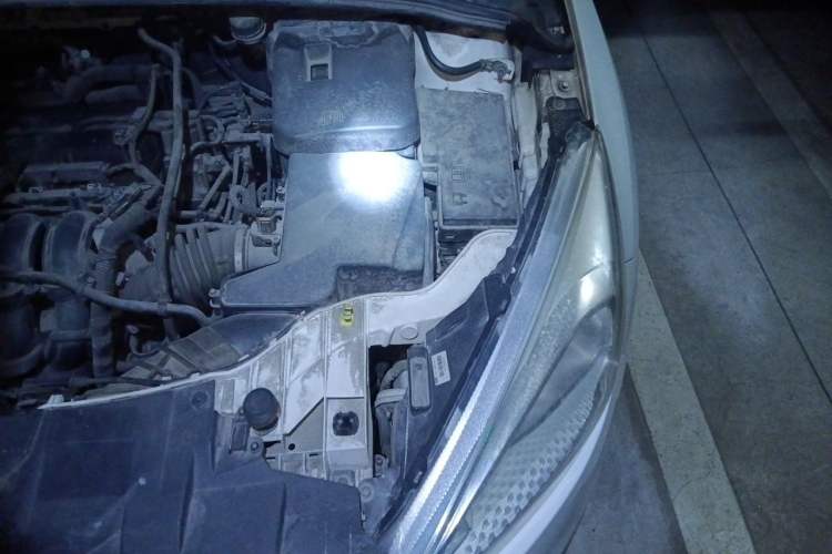 Used Ford Focus 2015 Sedan 1.6L Automatic Comfort Model Engine Bay Left