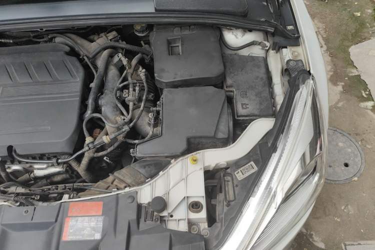 Used Ford Focus 2015 Sedan EcoBoost 180 Automatic Flagship Model Engine Bay Left