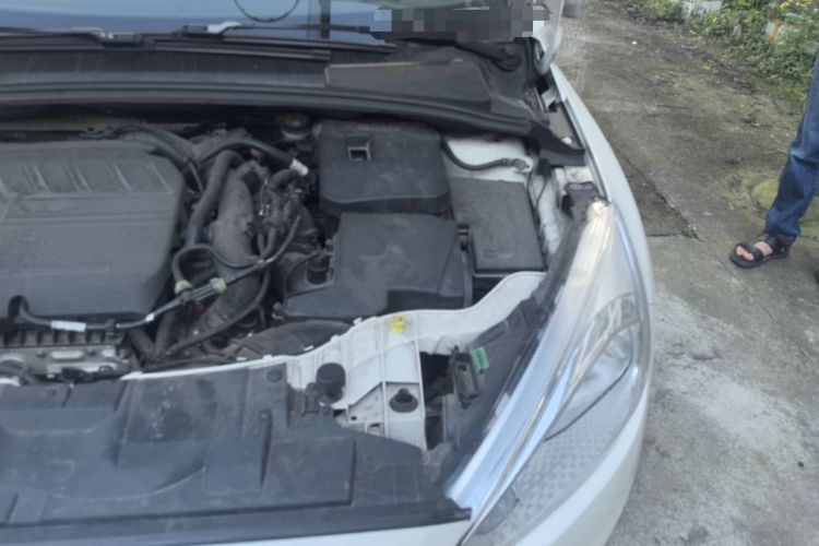 Used Ford Focus 2015 Hatchback EcoBoost 180 Automatic Elite Model Engine Bay Left