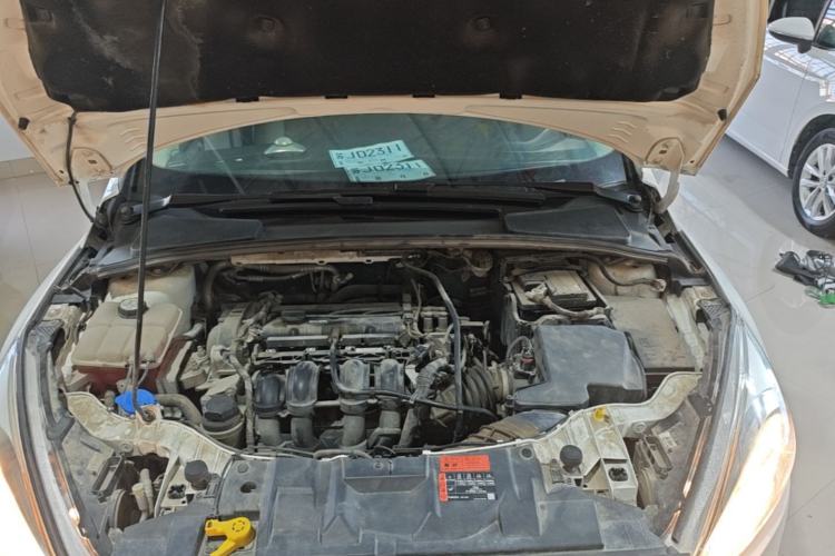 Used Ford Focus 2015 Sedan 1.6L Automatic Comfort Model Engine Bay