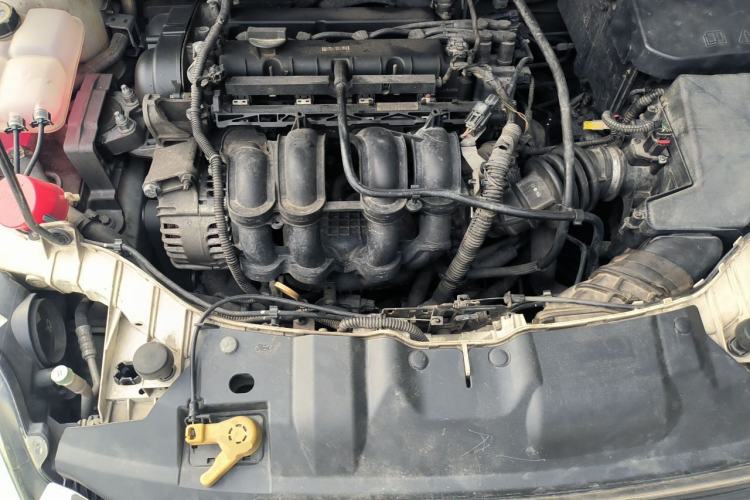 Used Ford Focus 2015 Sedan 1.6L Manual Comfort Model Engine Bay