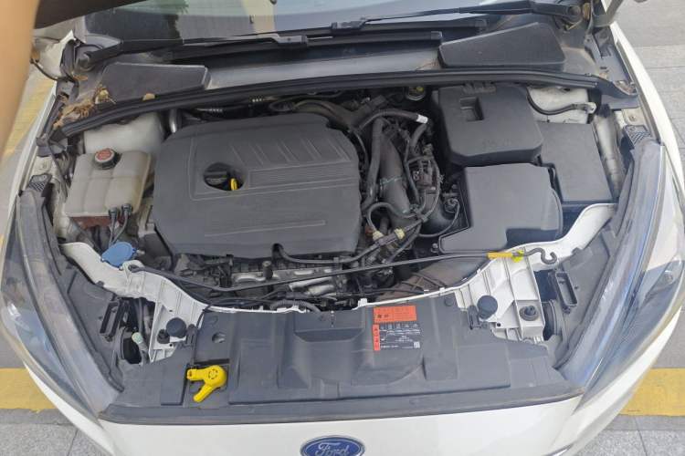 Used Ford Focus 2015 Hatchback EcoBoost 180 Automatic Sport Model Engine Bay