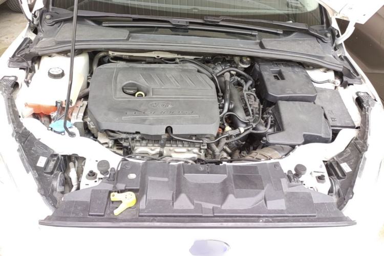 Used Ford Focus 2015 Hatchback EcoBoost 180 Automatic Elite Model Engine Bay