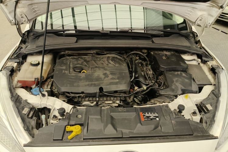 Used Ford Focus 2015 Sedan EcoBoost 180 Automatic Elite Model Engine Bay