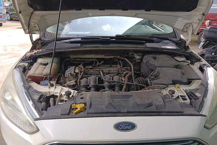 Used Ford Focus 2015 Sedan 1.6L Automatic Trend Model Engine Bay