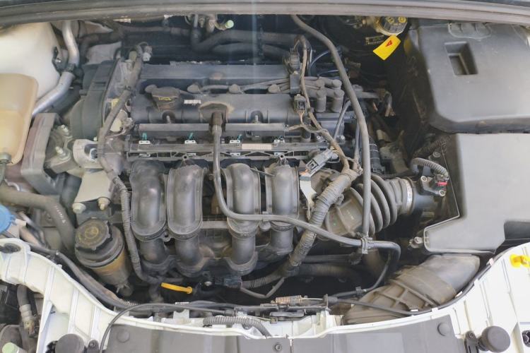 Used Ford Focus 2015 Hatchback 1.6L Automatic Fashion Edition Engine Bay