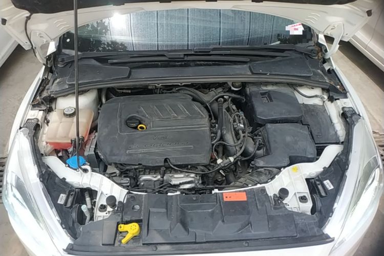 Used Ford Focus 2015 Sedan EcoBoost 180 Automatic Elite Model Engine Bay