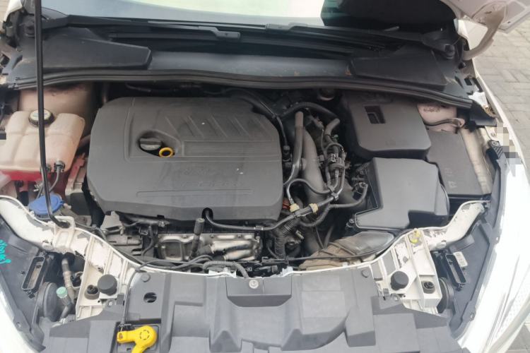 Used Ford Focus 2015 Sedan EcoBoost 180 Automatic Elite Model Engine Bay