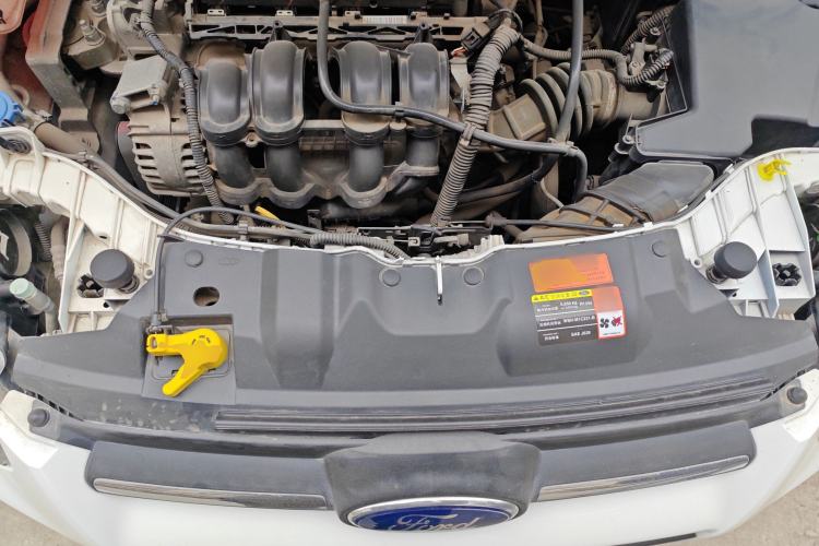 Used Ford Focus 2015 Hatchback 1.6L Manual Comfort Edition Engine Bay