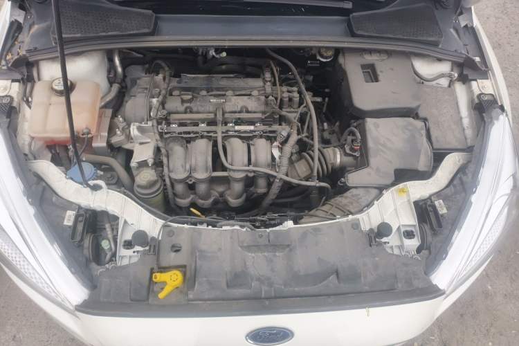 Used Ford Focus 2015 Hatchback 1.6L Automatic Comfort Model Engine Bay