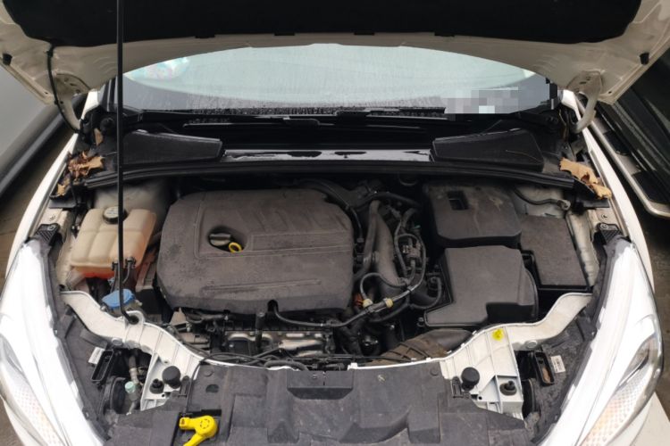 Used Ford Focus 2015 Hatchback EcoBoost 180 Automatic Elite Model Engine Bay