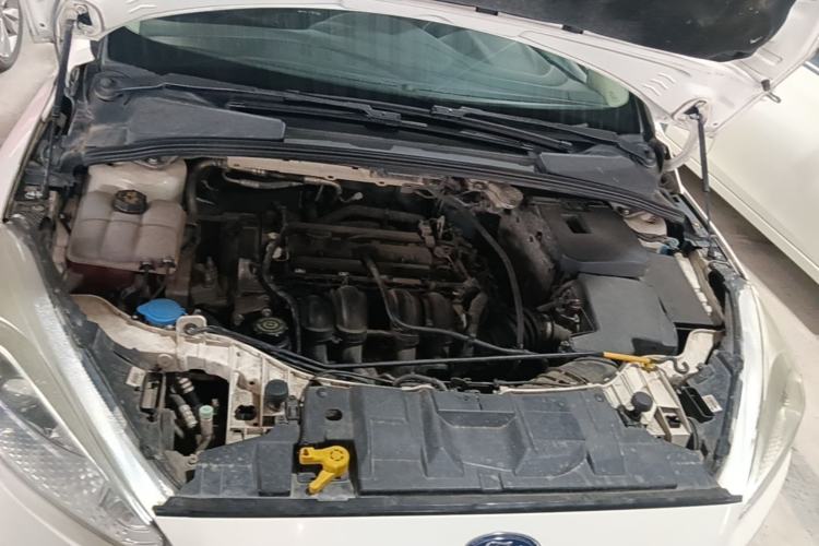 Used Ford Focus 2015 Sedan 1.6L Automatic Trend Model Engine Bay