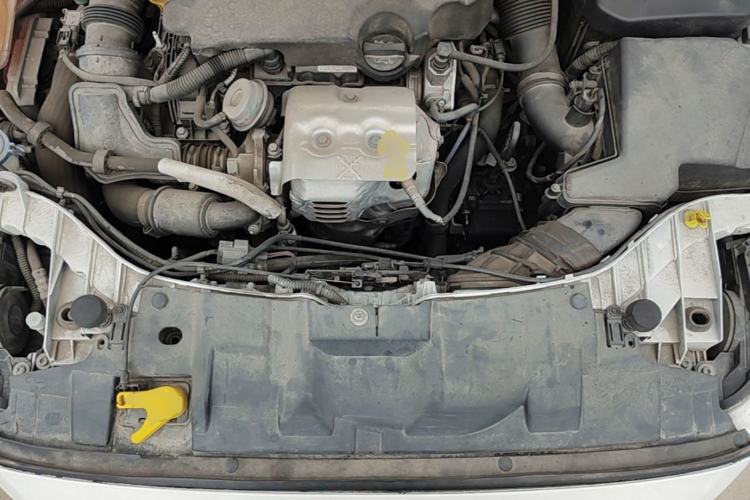 Used Ford Focus 2015 Hatchback EcoBoost 125 Automatic Supreme Style Edition Engine Bay