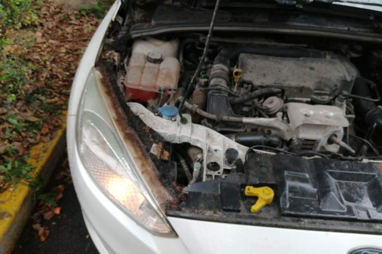 Used Ford Focus 2015 Hatchback EcoBoost 125 Automatic Supreme Style Edition Engine Bay Right