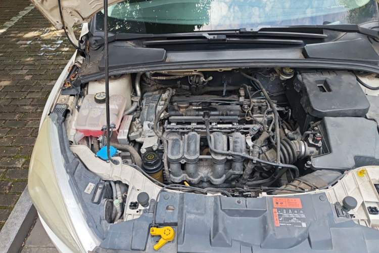 Used Ford Focus 2015 Hatchback 1.6L Automatic Comfort Model Engine Bay Right