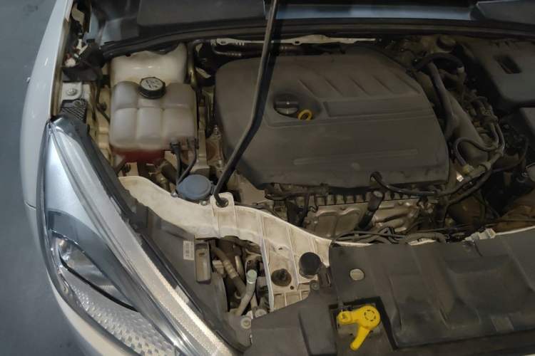 Used Ford Focus 2015 Sedan EcoBoost 180 Automatic Elite Model Engine Bay Right