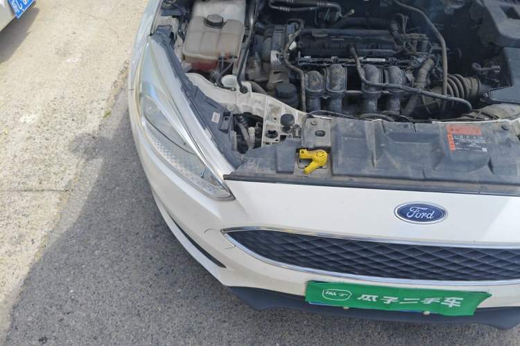 Used Ford Focus 2015 Hatchback 1.6L Automatic Comfort Model Engine Bay Right