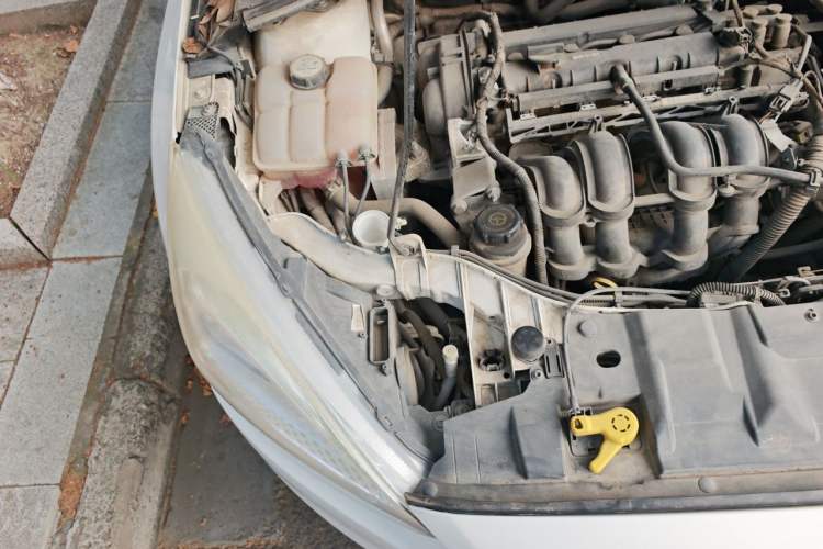Used Ford Focus 2015 Hatchback 1.6L Automatic Comfort Model Engine Bay Right