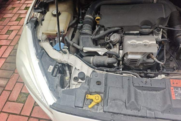 Used Ford Focus 2015 Sedan EcoBoost 125 Automatic Supreme Style Edition Engine Bay Right