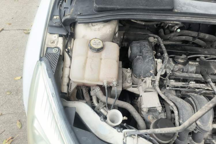 Used Ford Focus 2015 Hatchback 1.6L Automatic Fashion Edition Engine Bay Right