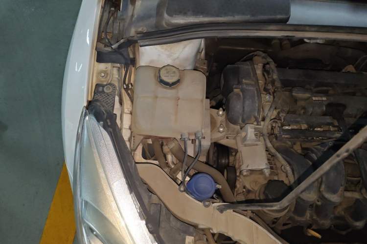 Used Ford Focus 2015 Hatchback 1.6L Automatic Comfort Model Engine Bay Right