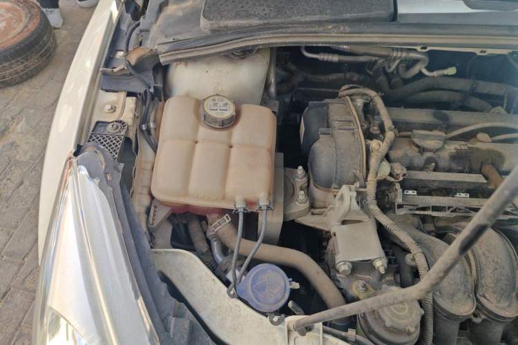Used Ford Focus 2015 Hatchback 1.6L Automatic Comfort Model Engine Bay Right